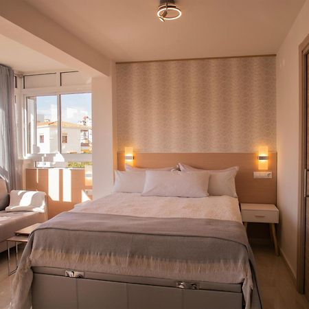 Salome Neo Suites Torremolinos Bagian luar foto